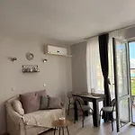 студиа осака * Sunny Beach